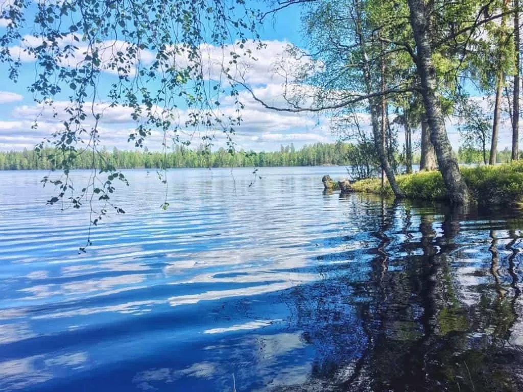 Suomi kesällä: Kiehtova, eristäytynyt ja kaunis.